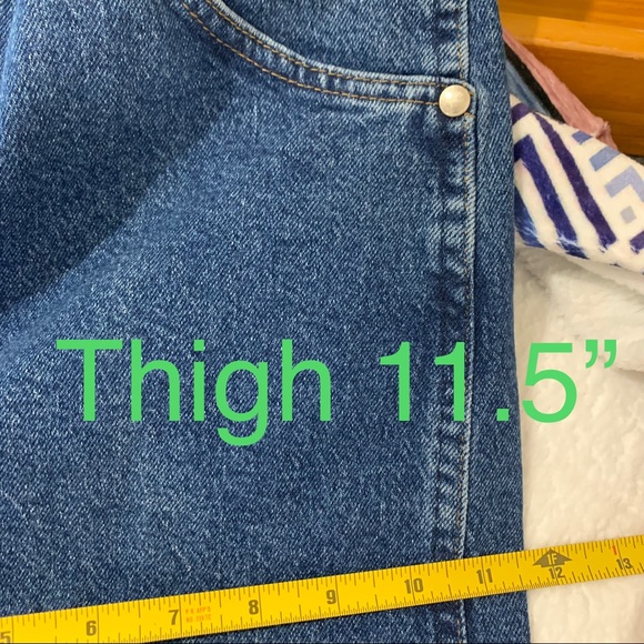 Vintage wrangler jeans “wrangler butts drive me nuts” 😜 - Picture 8 of 10